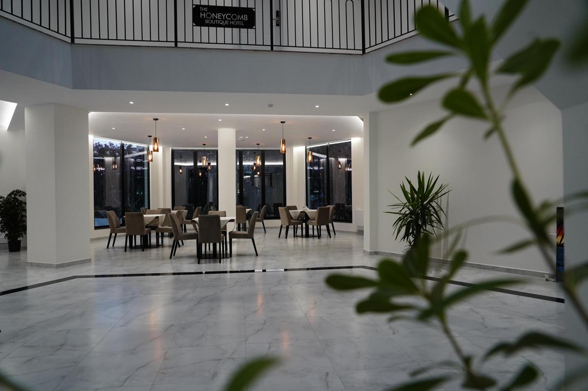 The Honeycomb Boutique Hotel Golem  Extérieur photo