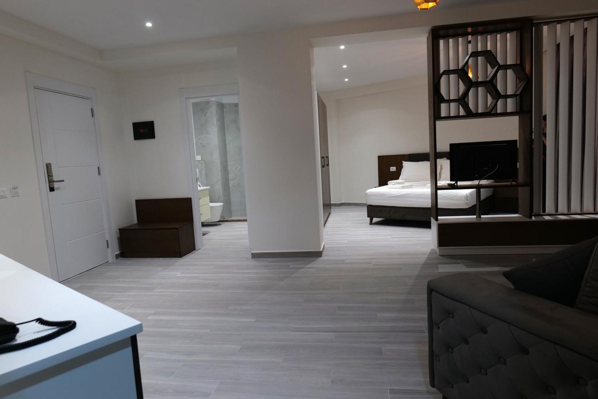 The Honeycomb Boutique Hotel Golem  Extérieur photo