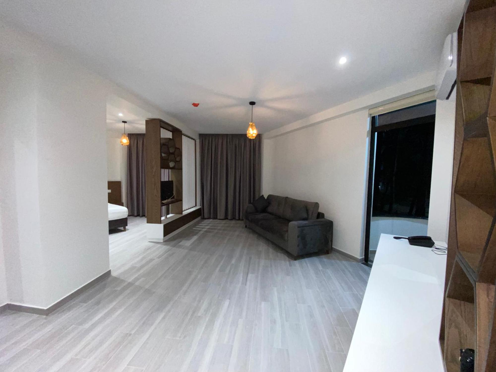 The Honeycomb Boutique Hotel Golem  Extérieur photo