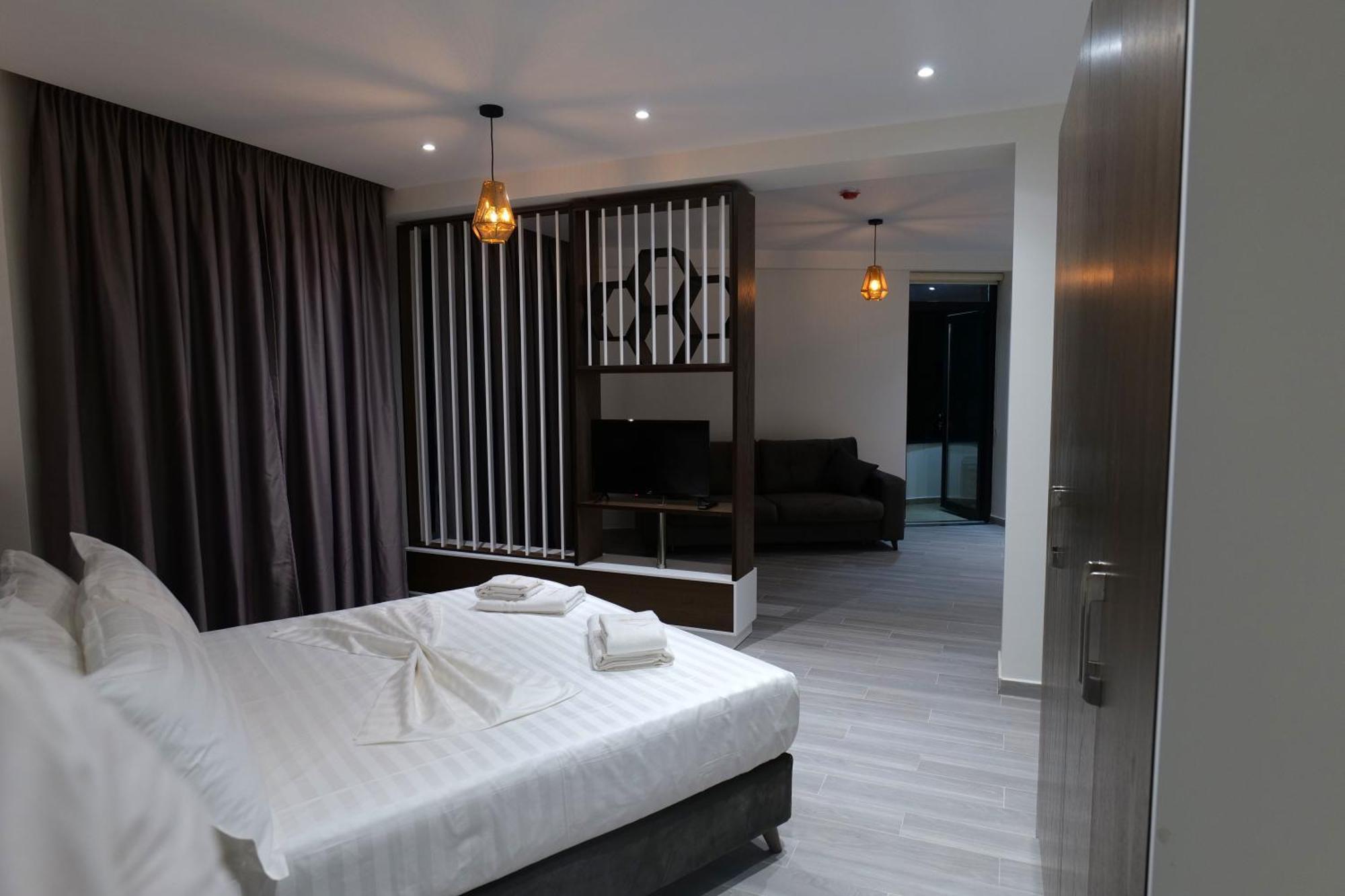 The Honeycomb Boutique Hotel Golem  Extérieur photo