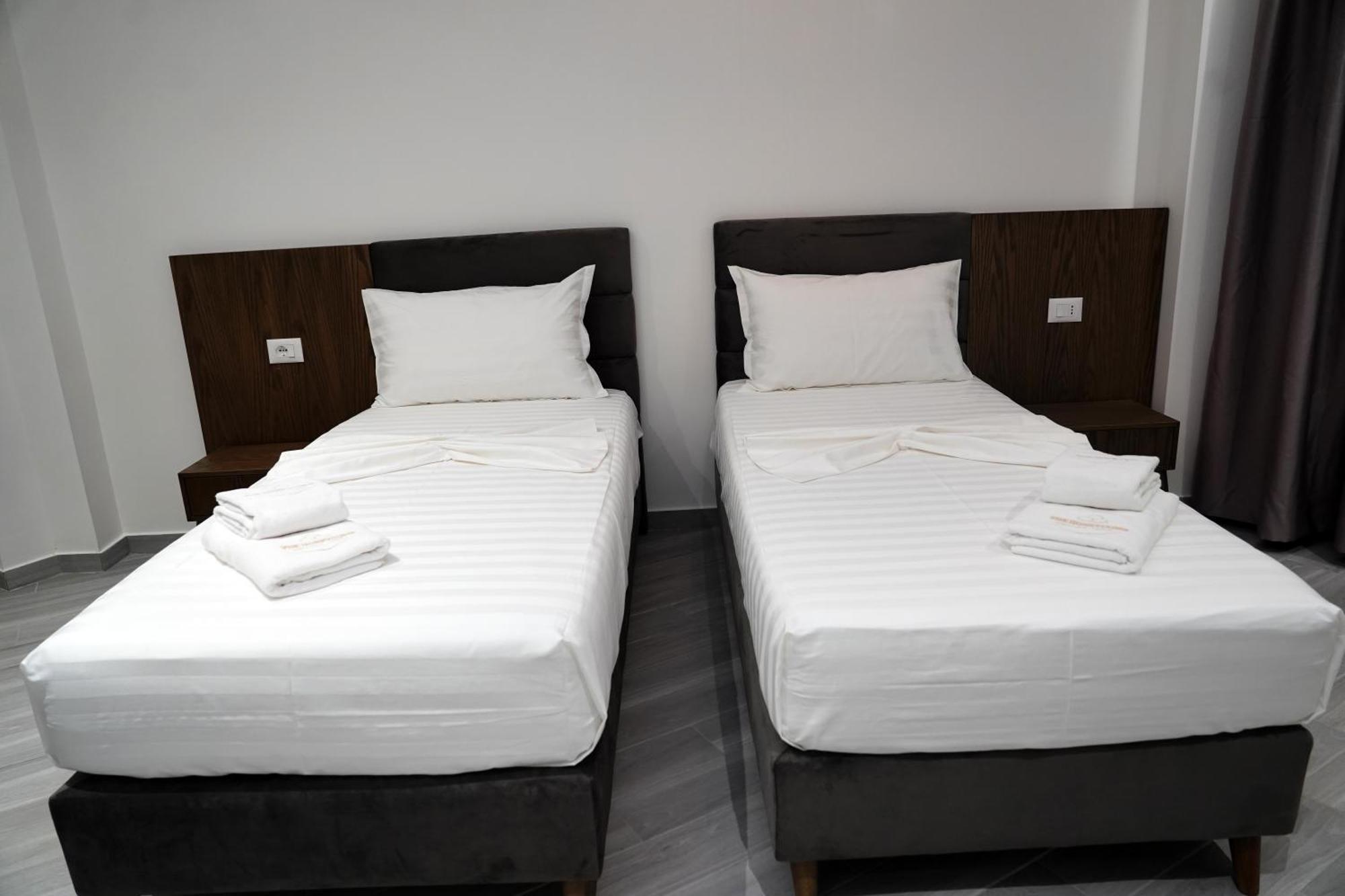 The Honeycomb Boutique Hotel Golem  Extérieur photo