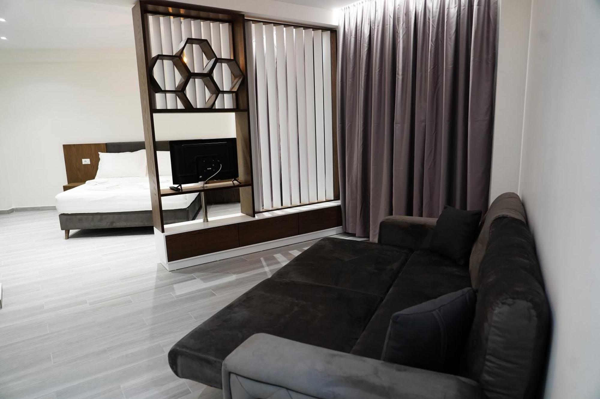 The Honeycomb Boutique Hotel Golem  Extérieur photo