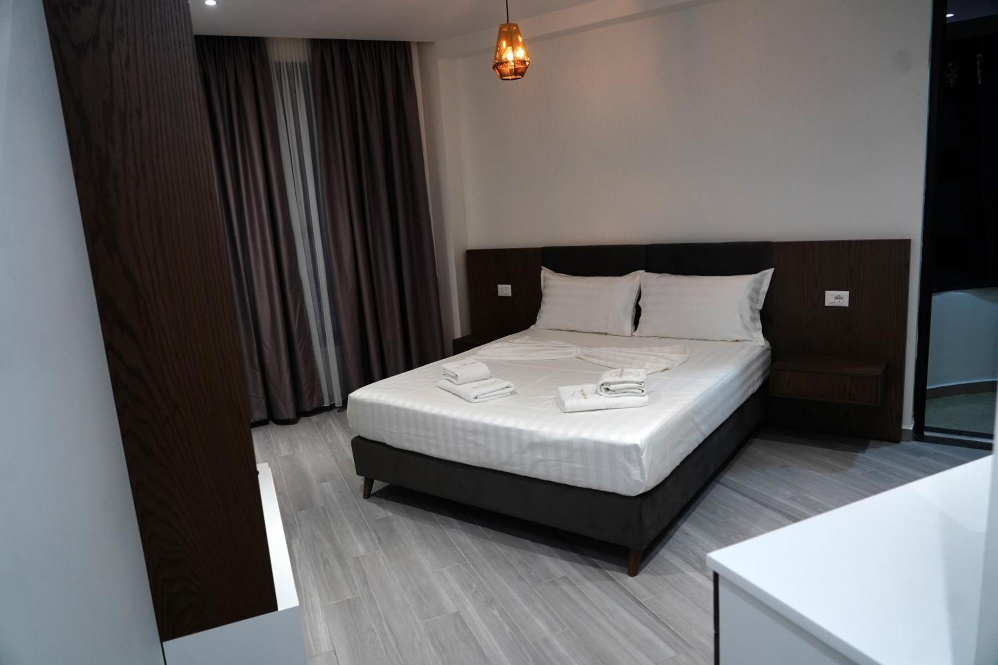 The Honeycomb Boutique Hotel Golem  Extérieur photo