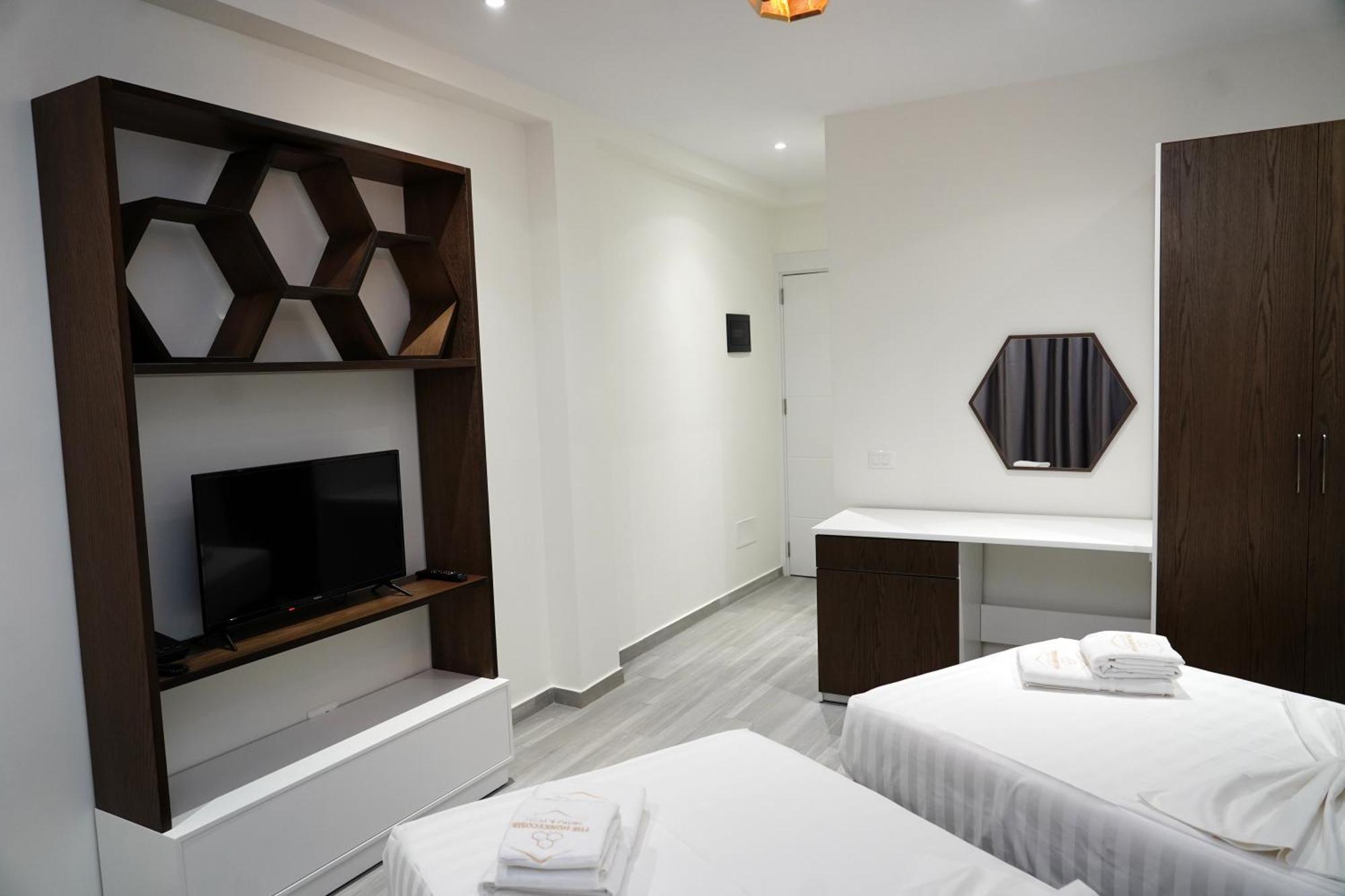 The Honeycomb Boutique Hotel Golem  Extérieur photo